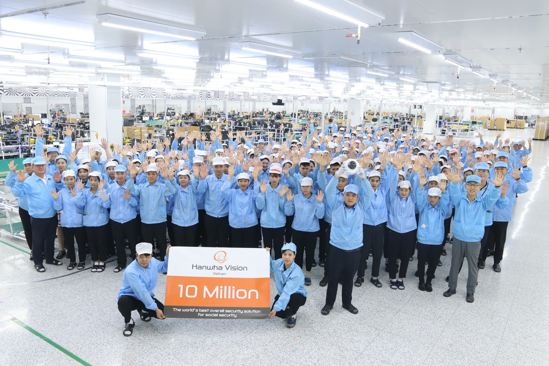 A fábrica da Hanwha Vision no Vietnã atinge a marca de 10 milhões de produtos.